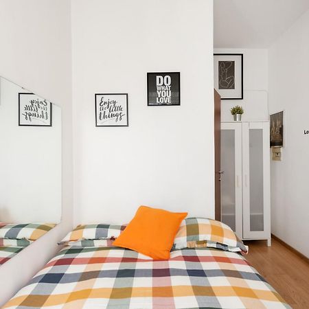 Central Little Basic Apartment Rom Exterior foto