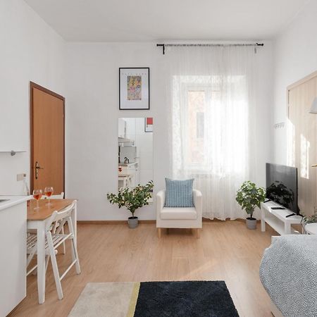Central Little Basic Apartment Rom Exterior foto