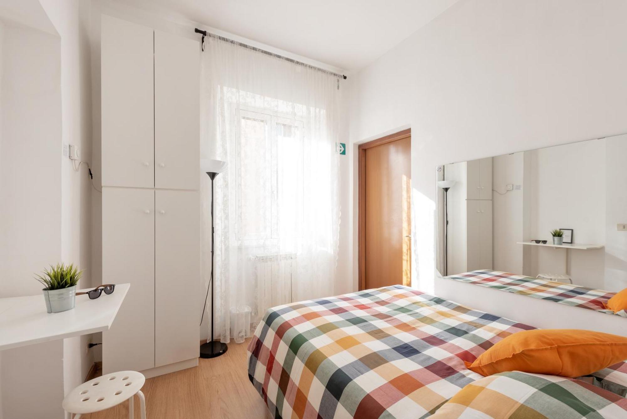 Central Little Basic Apartment Rom Exterior foto